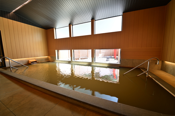 Large public baths for men and women Megumi-no-Yu