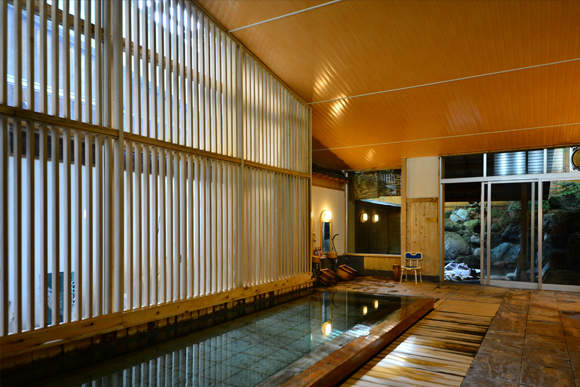 Indoor bath in the Large public baths for men and women