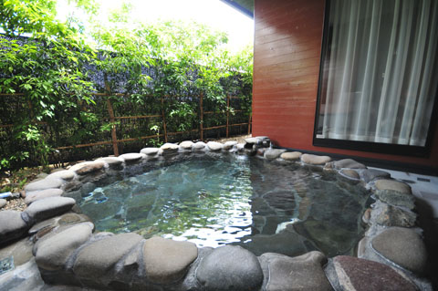 Type A Mochizuki guest room open-air bath