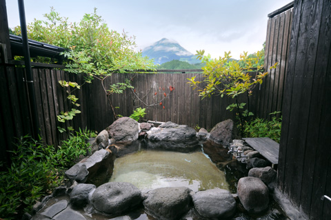 Rock open-air bath (Guest room open-air bath)