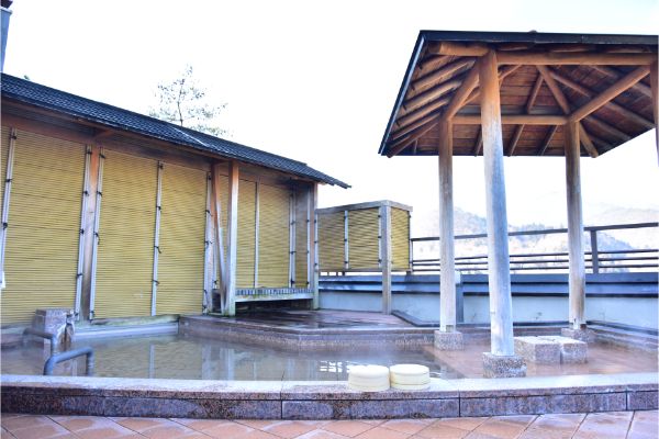 Panaroma open-air bath Tenku